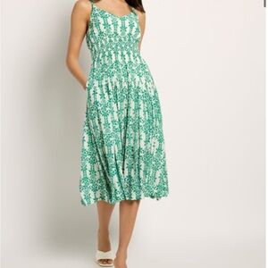 Elegant Green Patterned Midi Dress